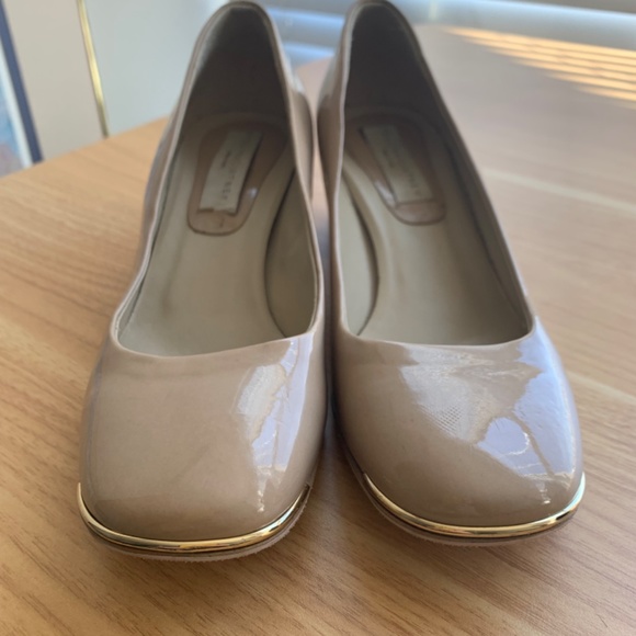 Stella McCartney patent leather low heel pump - Picture 10 of 10